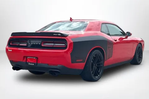 More photos of 2016 Dodge Challenger R/T Scat Pack at Lakeside Automotive Group, MI