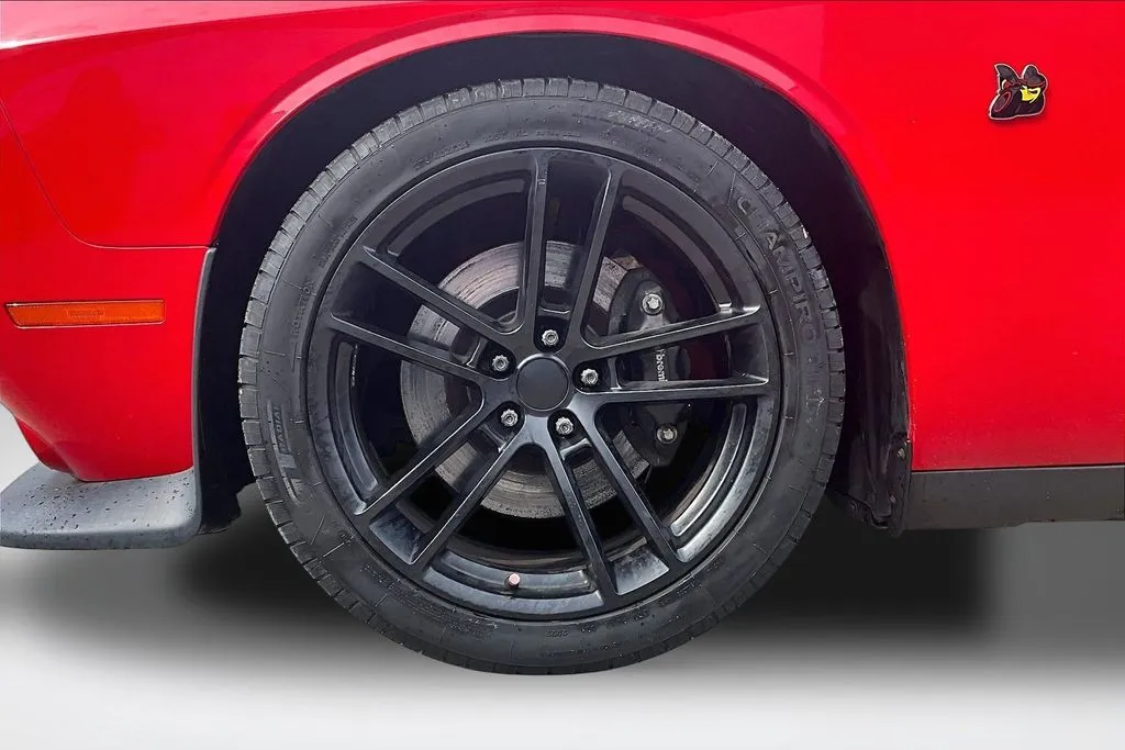 Dodge Challenger photo 33