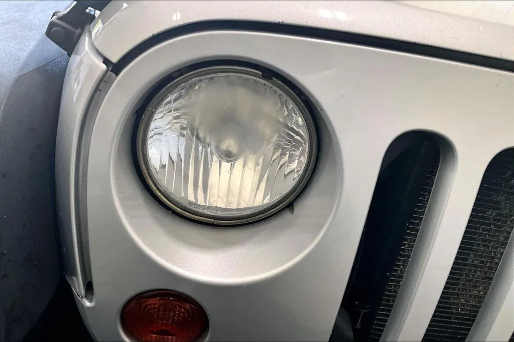 Jeep Wrangler photo 28