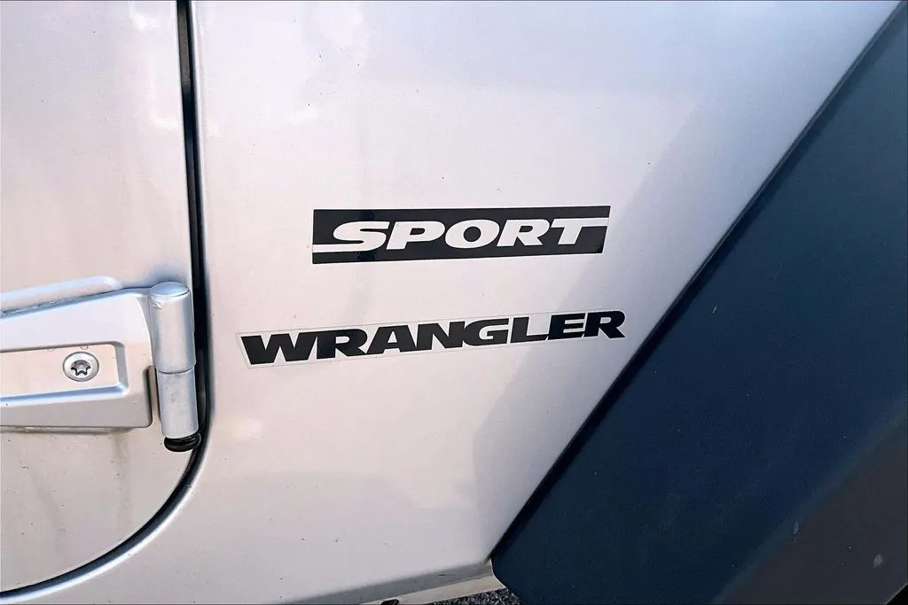 Jeep Wrangler photo 21