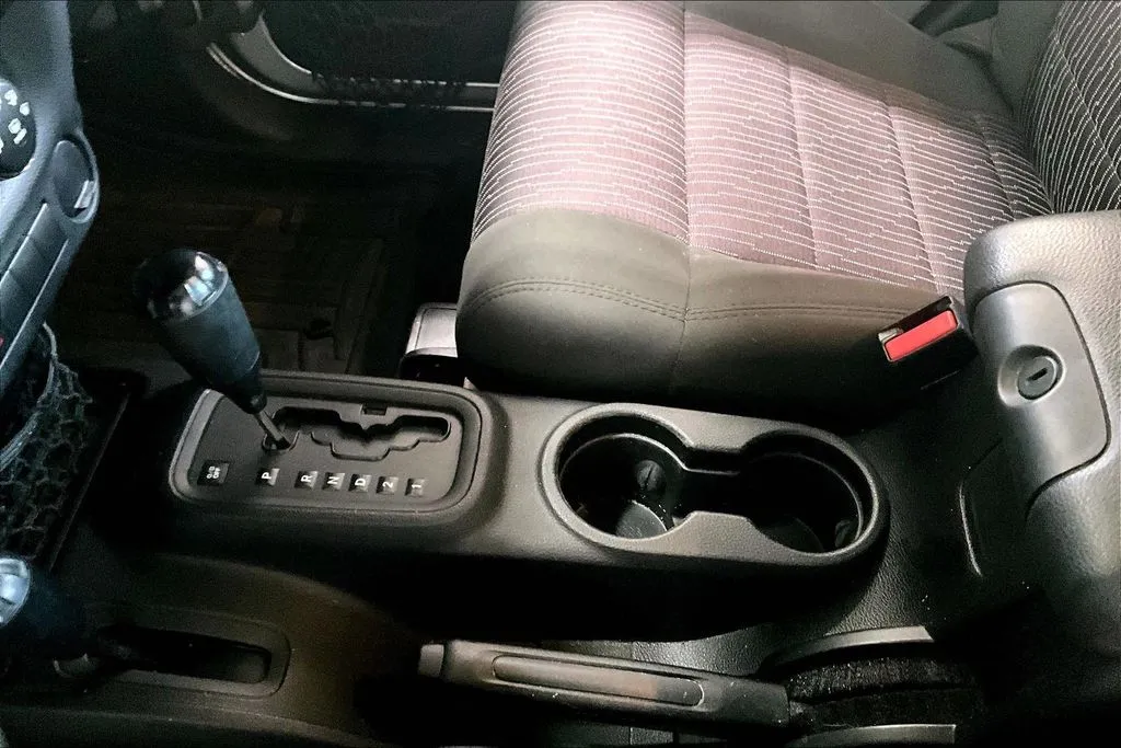 Jeep Wrangler photo 15