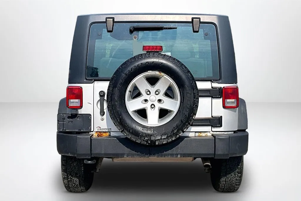 Jeep Wrangler photo 6