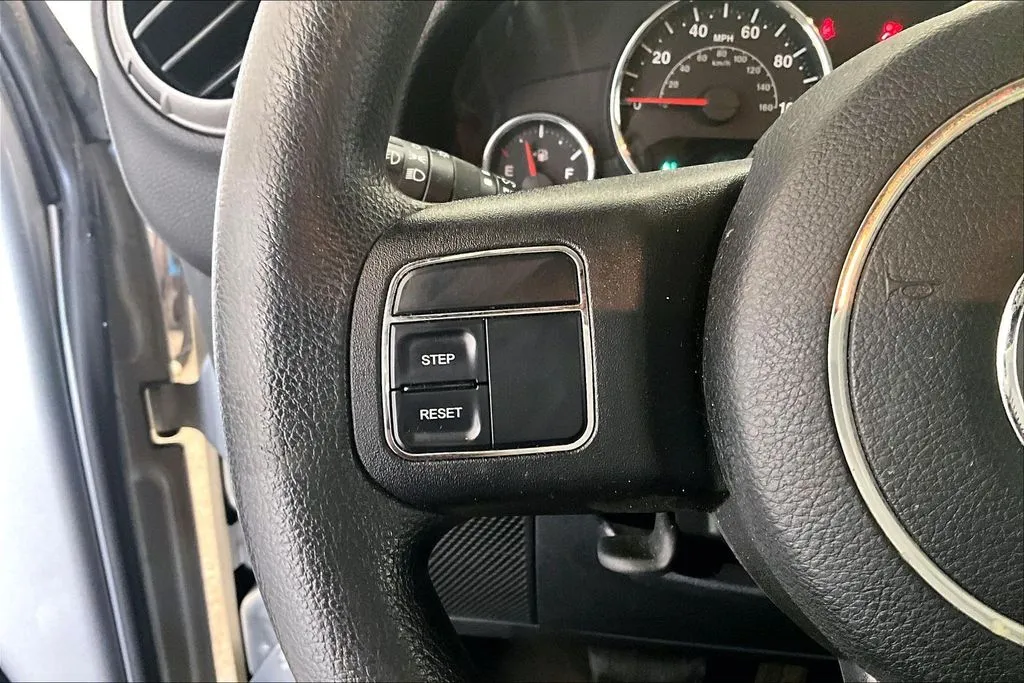 Jeep Wrangler photo 10