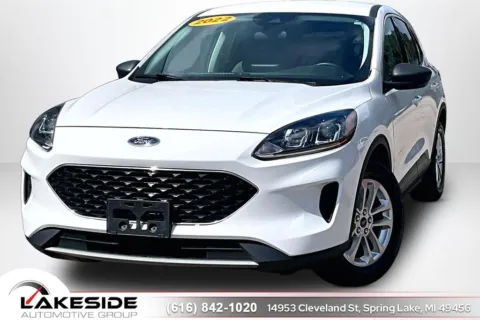 White 2022 Ford Escape Hybrid SE for sale in Spring Lake, MI