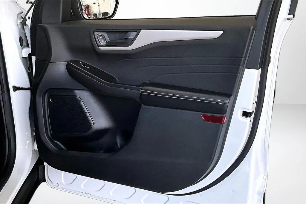 Ford Escape photo 27