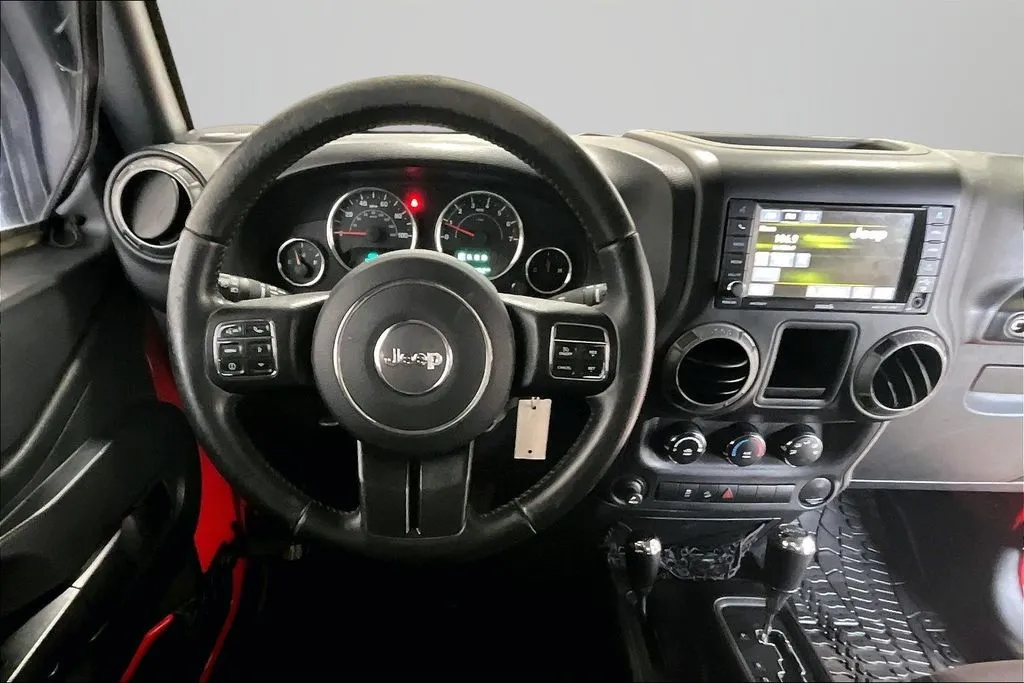 Jeep Wrangler photo 8