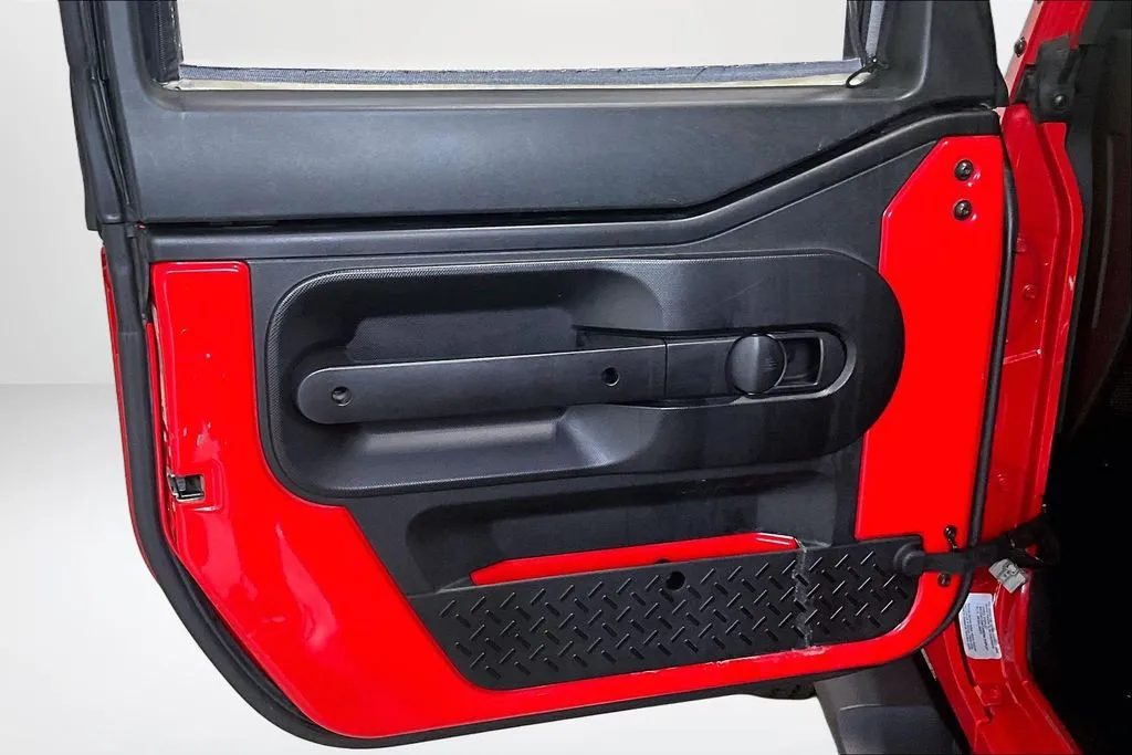Jeep Wrangler photo 17