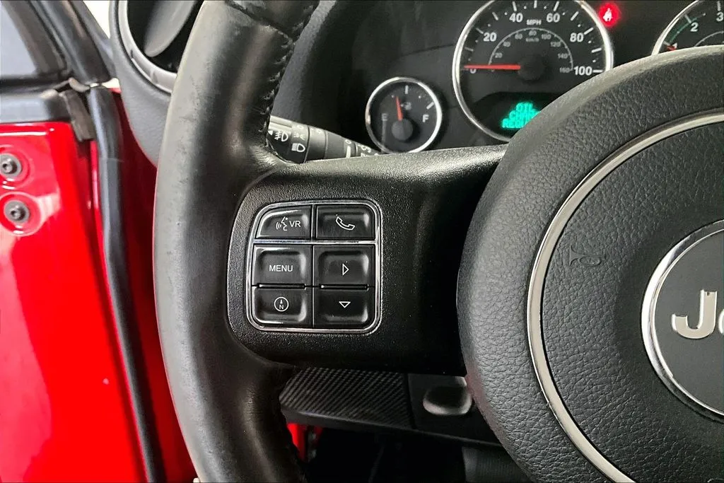 Jeep Wrangler photo 10
