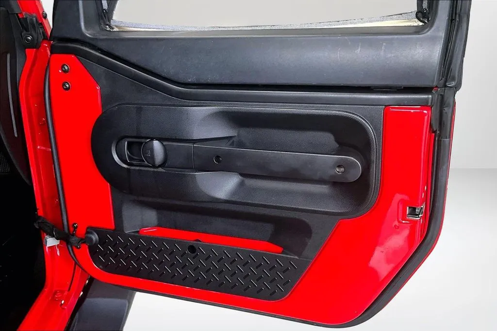 Jeep Wrangler photo 23
