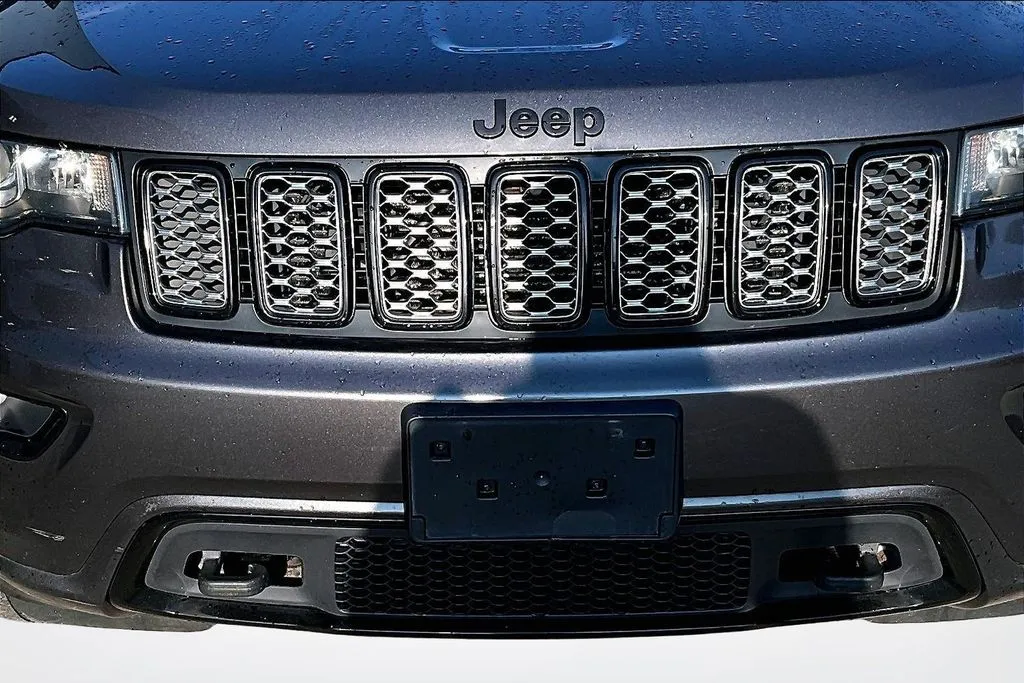 Jeep Grand Cherokee photo 32