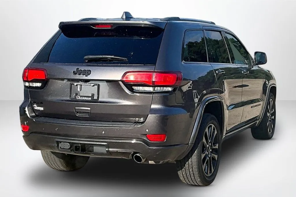 Jeep Grand Cherokee photo 5