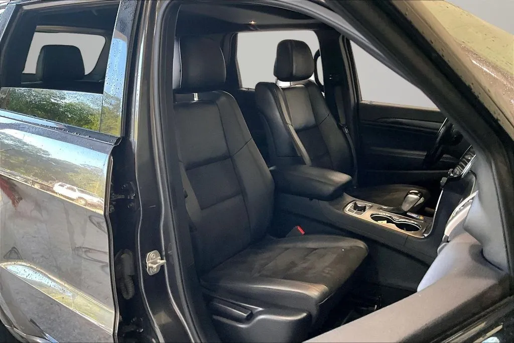 Jeep Grand Cherokee photo 28