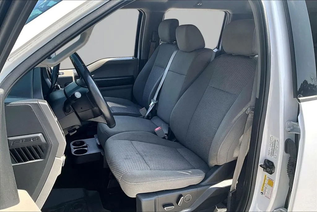 Ford F-150 photo 22