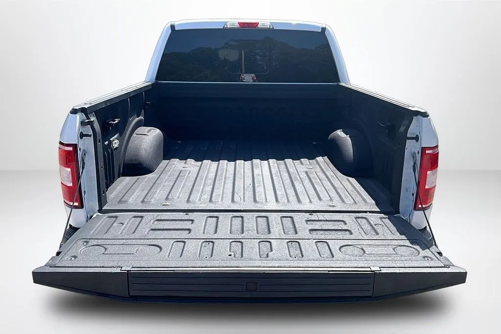 Ford F-150 photo 7