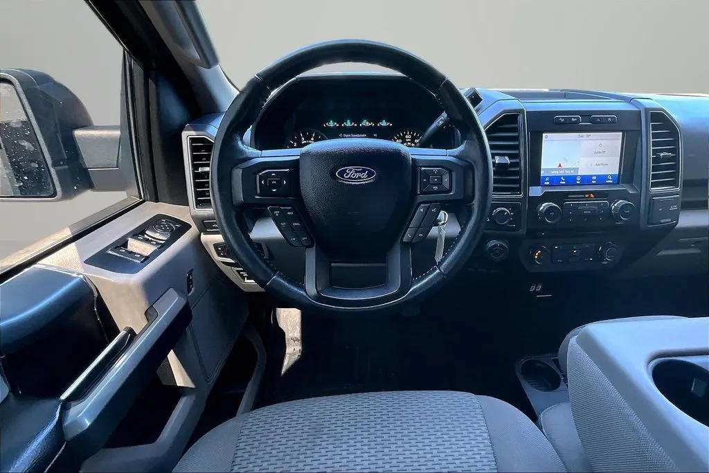 Ford F-150 photo 9