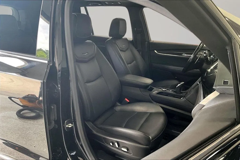 Cadillac XT6 photo 29