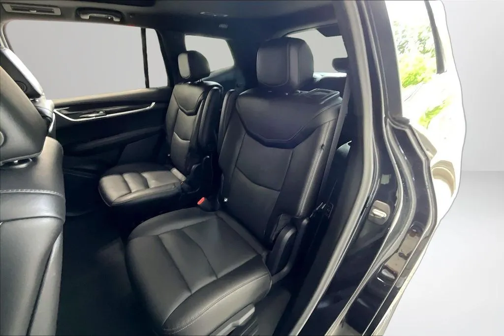 Cadillac XT6 photo 21