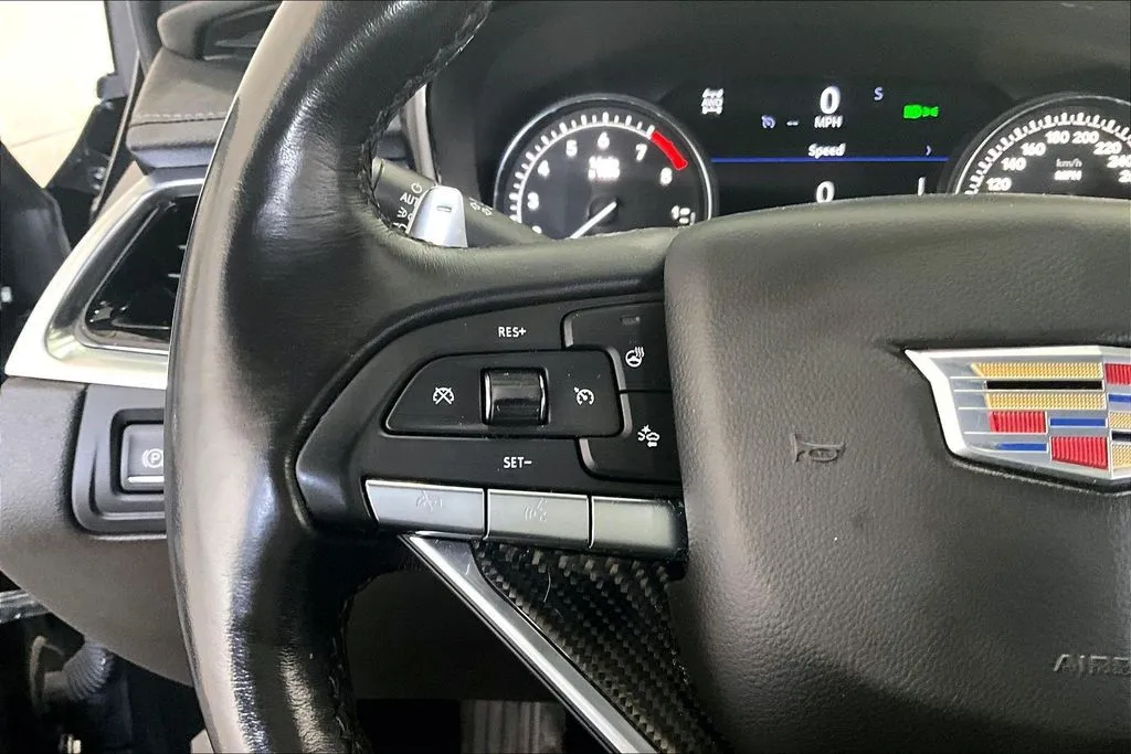 Cadillac XT6 photo 11