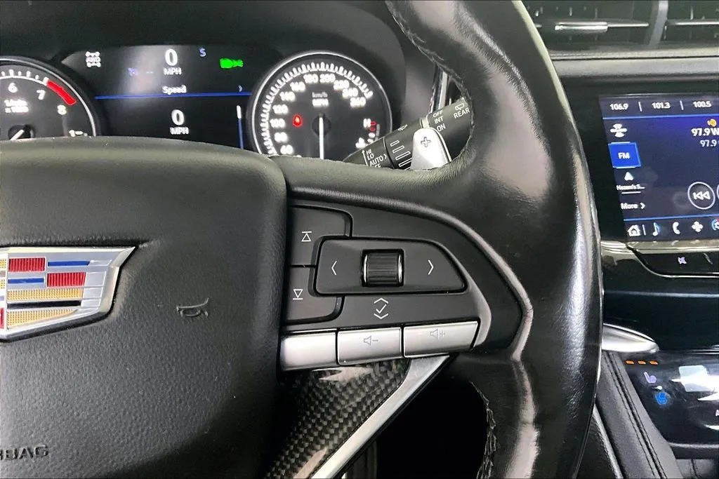 Cadillac XT6 photo 12