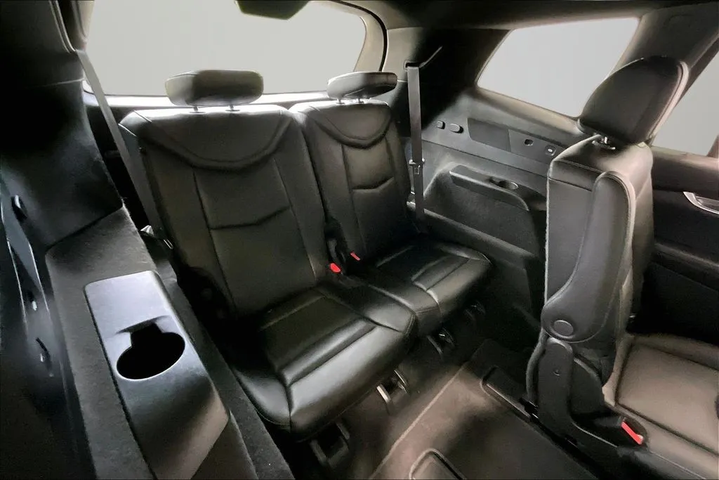 Cadillac XT6 photo 25