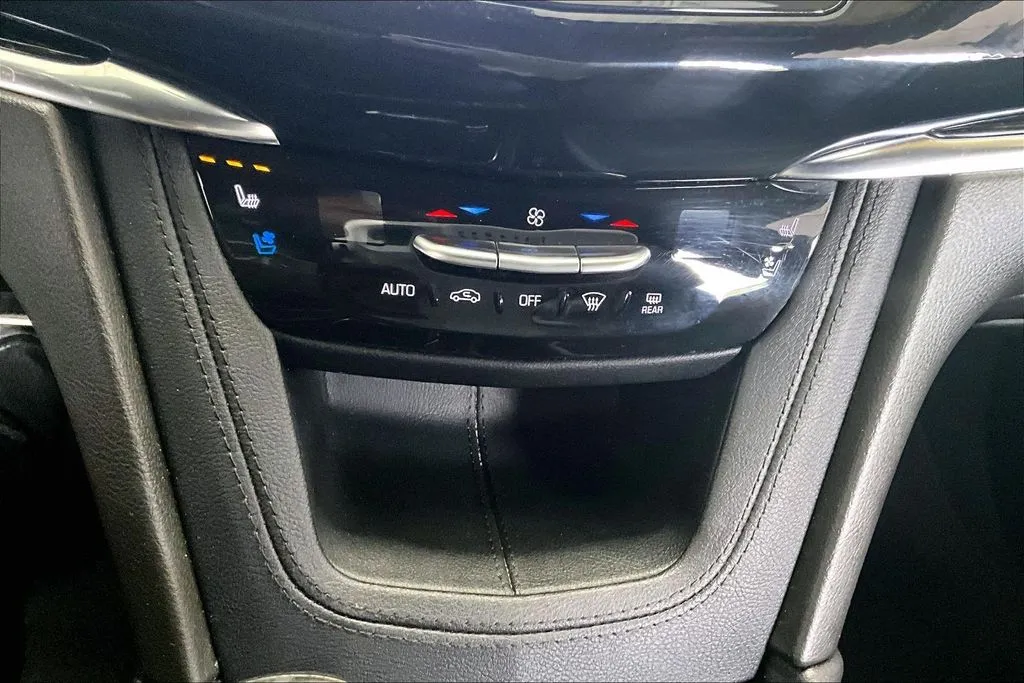 Cadillac XT6 photo 15