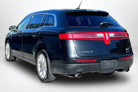 More photos of 2015 Lincoln MKT EcoBoost at Lakeside Automotive Group, MI