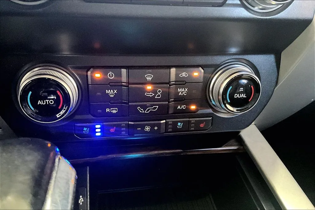 Ford F-150 photo 14