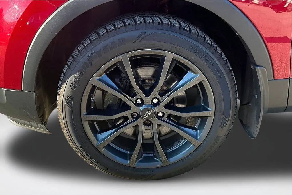 Ford Explorer photo 35