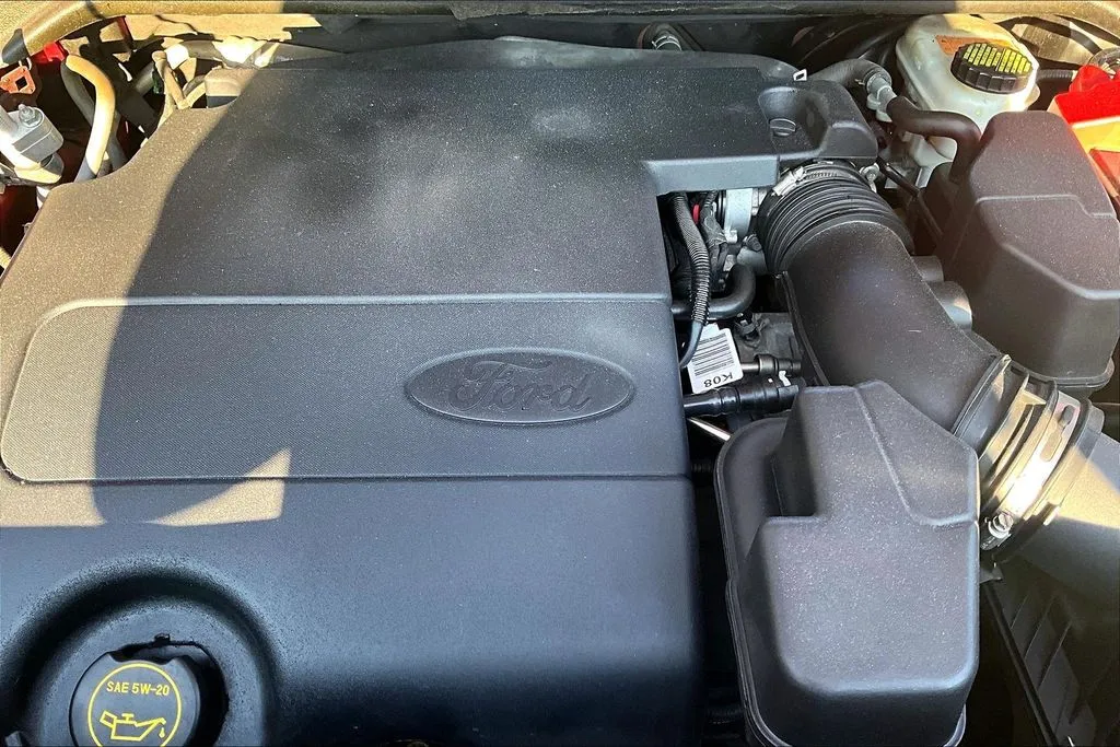 Ford Explorer photo 32