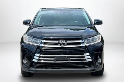 Photos of 2019 Toyota Highlander Limited for sale in Spring Lake, MI at Lakeside Automotive Group