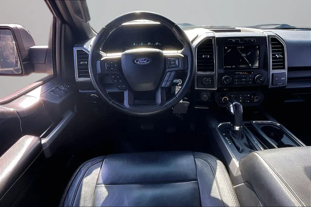 Ford F-150 photo 9