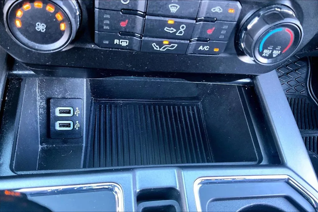 Ford F-150 photo 17