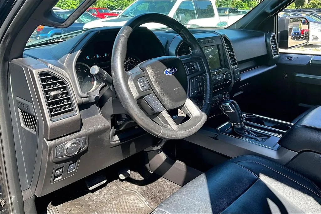 Ford F-150 photo 18