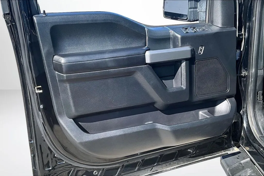 Ford F-150 photo 21