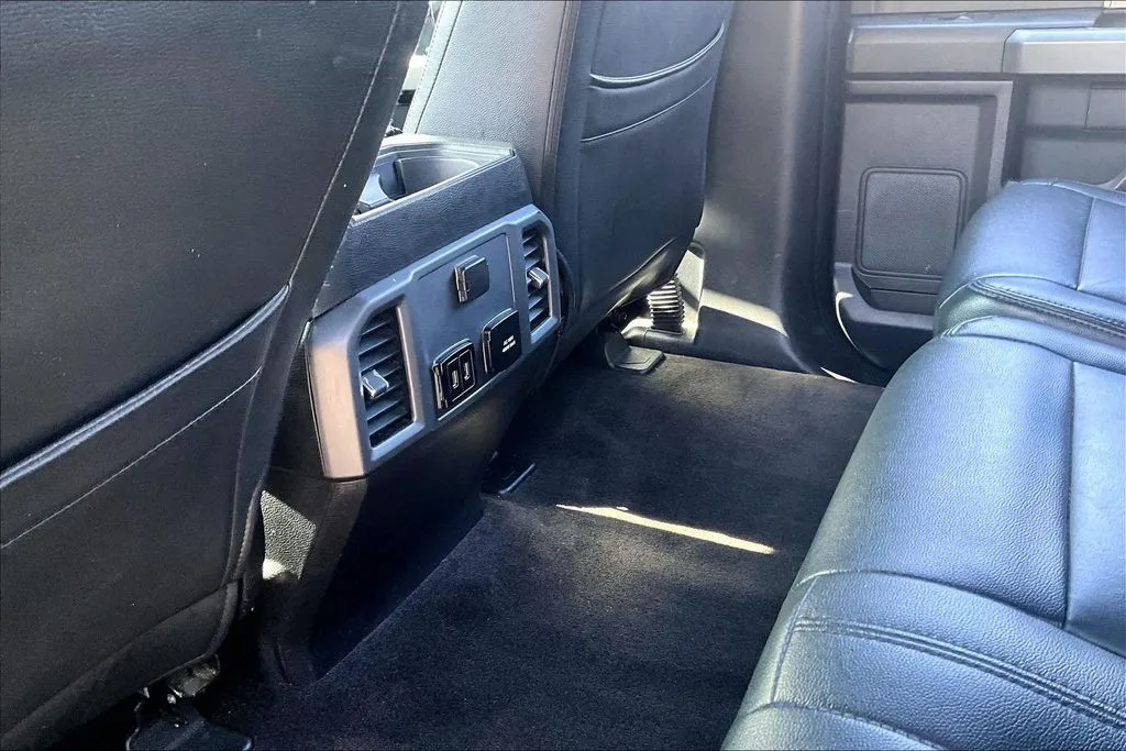 Ford F-150 photo 11
