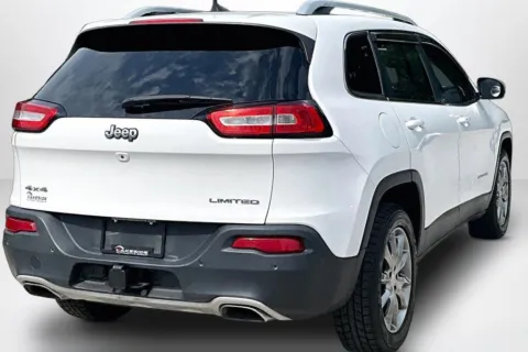 More photos of 2017 Jeep Cherokee Limited at Lakeside Automotive Group, MI
