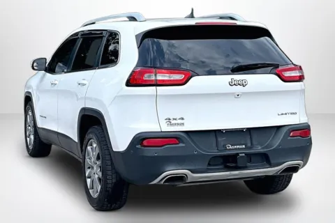 More photos of 2017 Jeep Cherokee Limited at Lakeside Automotive Group, MI