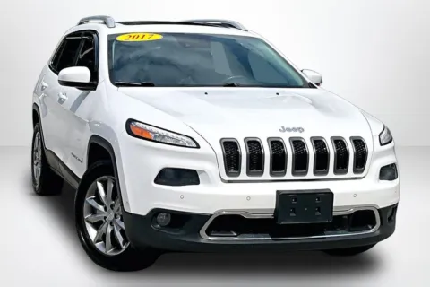 Another view of 2017 Jeep Cherokee Limited for sale in Spring Lake, MI at Lakeside Automotive Group