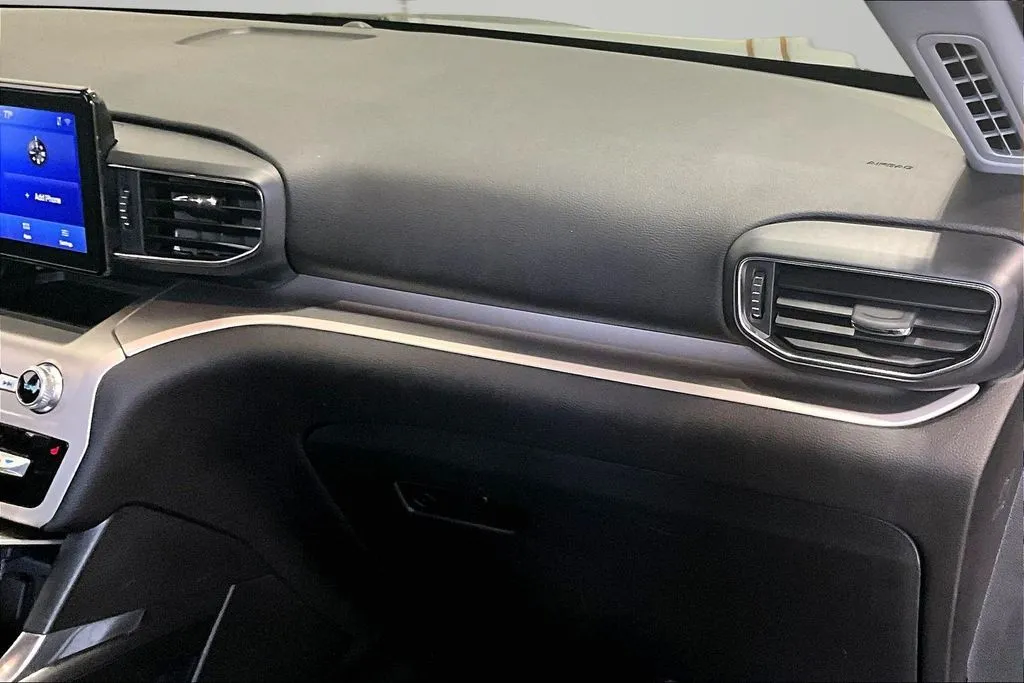 Ford Explorer photo 26
