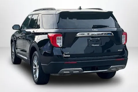 More photos of 2022 Ford Explorer XLT at Lakeside Automotive Group, MI