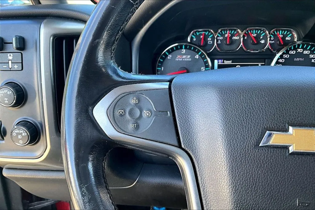 Chevrolet Silverado photo 11