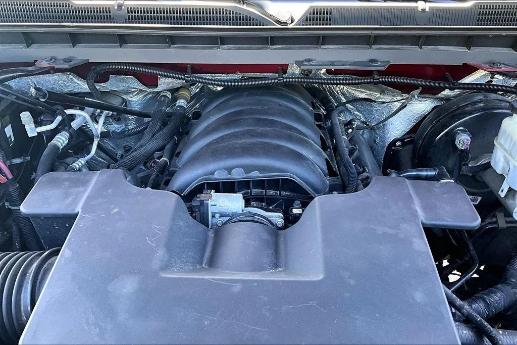 Chevrolet Silverado photo 28