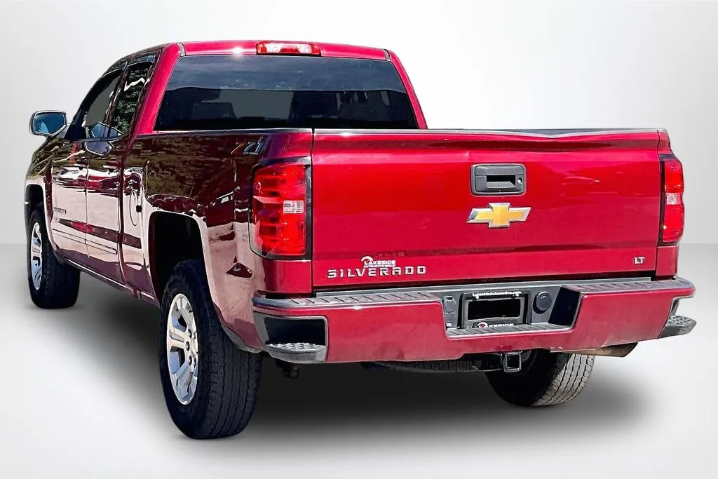 Chevrolet Silverado photo 4