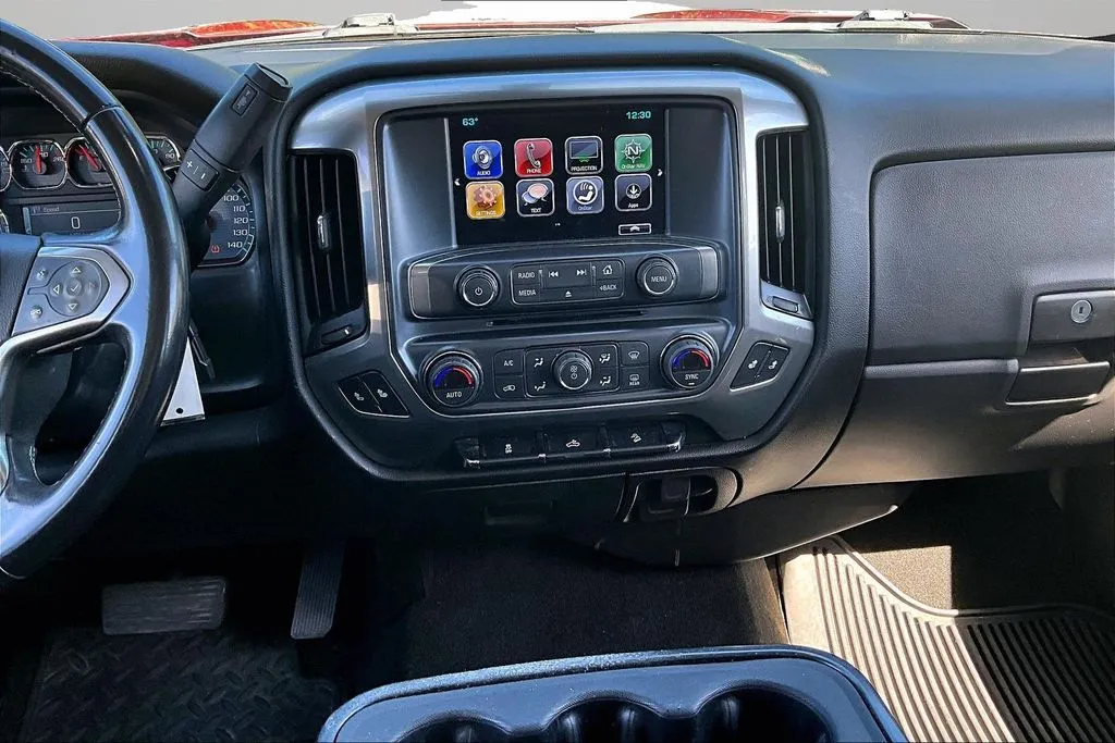 Chevrolet Silverado photo 10