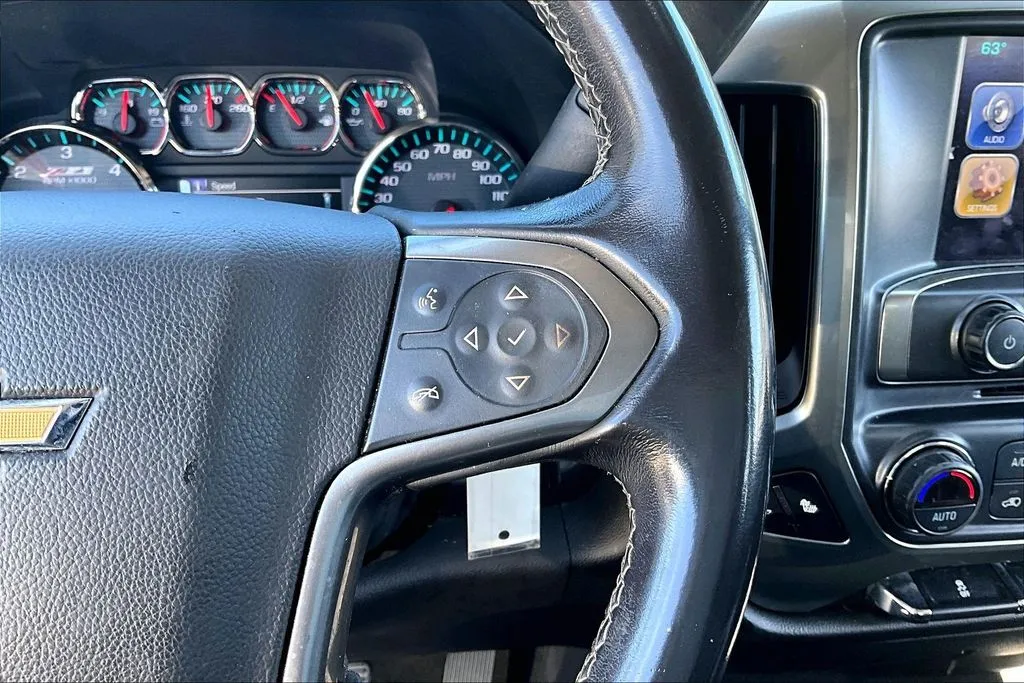 Chevrolet Silverado photo 12