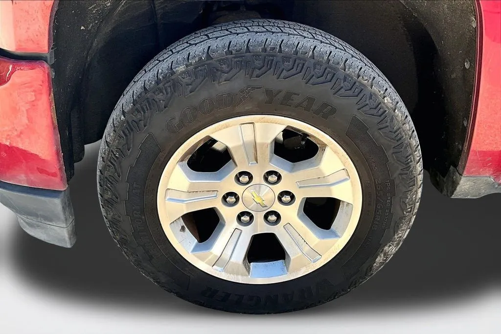 Chevrolet Silverado photo 32