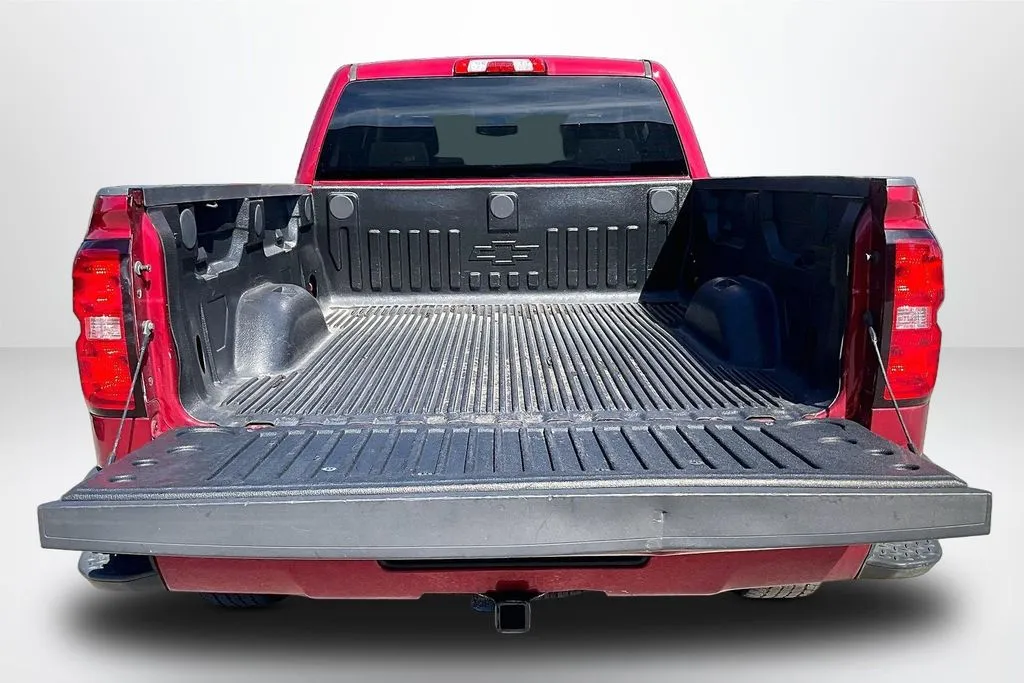 Chevrolet Silverado photo 7