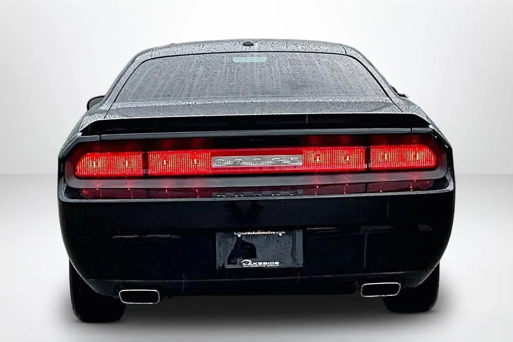 Dodge Challenger photo 6