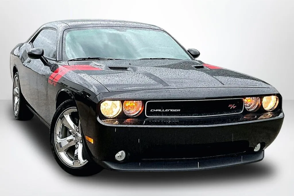 Dodge Challenger photo 3