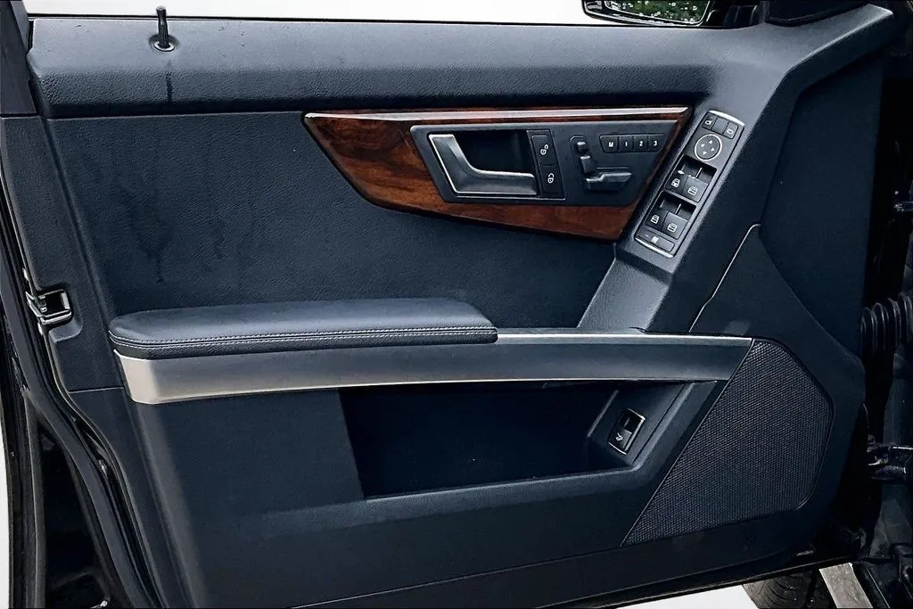 Mercedes-Benz GLK photo 18